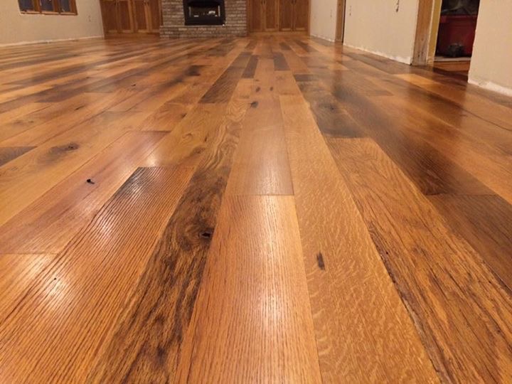 lantai kayu keras